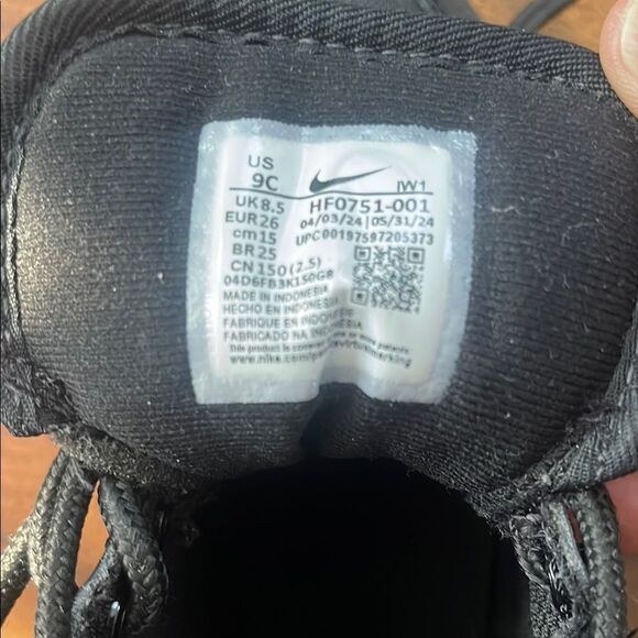 Nike Manoa Kids Black Boots - Picture 6 of 6